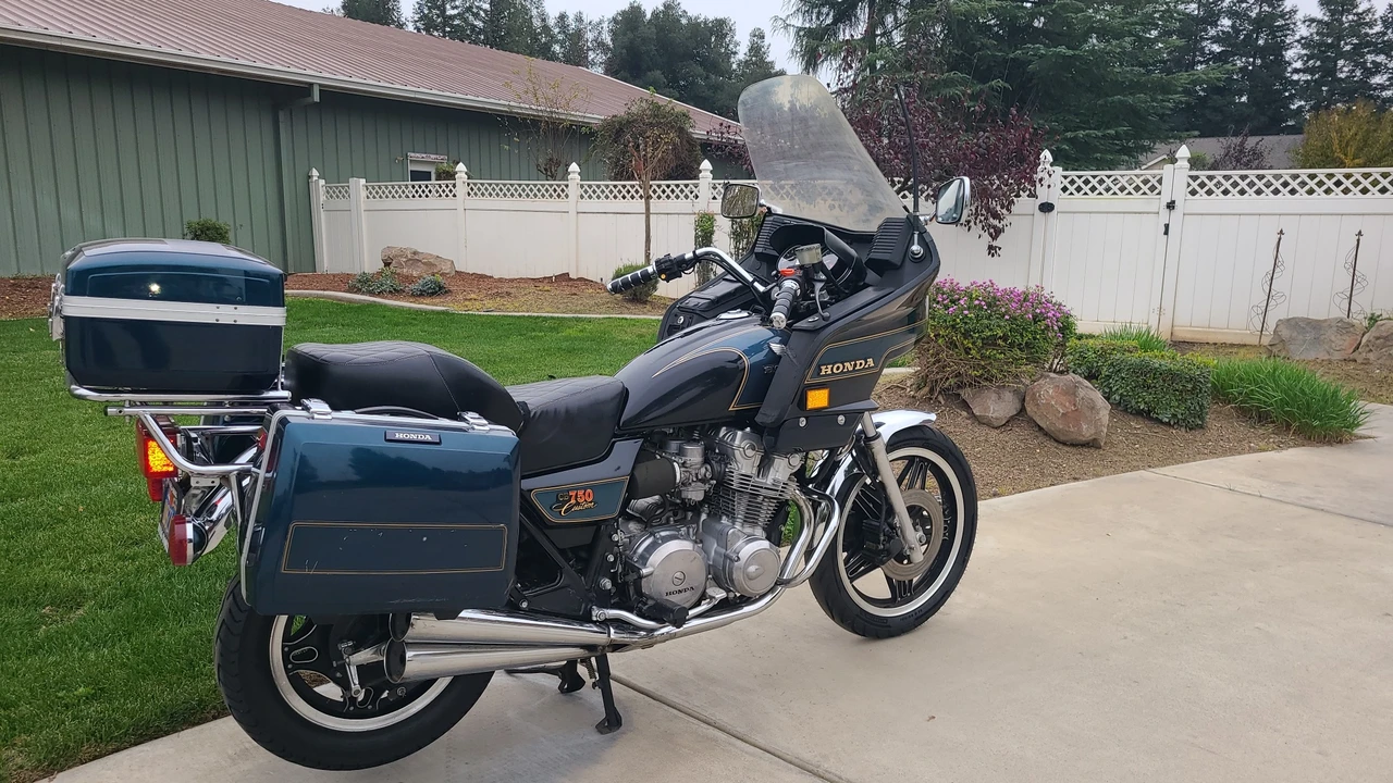 1981 Honda CB650C & CB750C & CB900C & CB1000C - Image 7 of 31