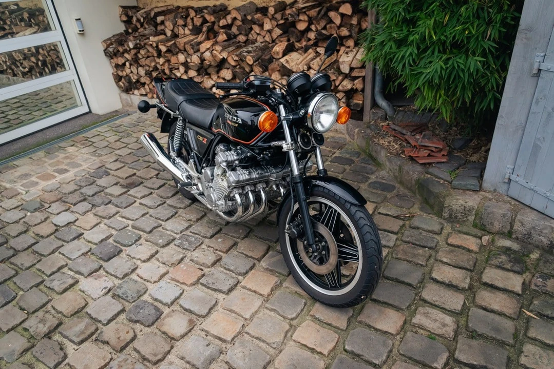 1981 Honda CBX - Image 8 of 30