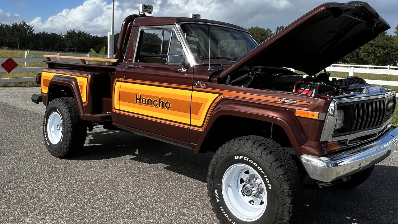 1981 Jeep SJ Gladiator - Image 12 of 22