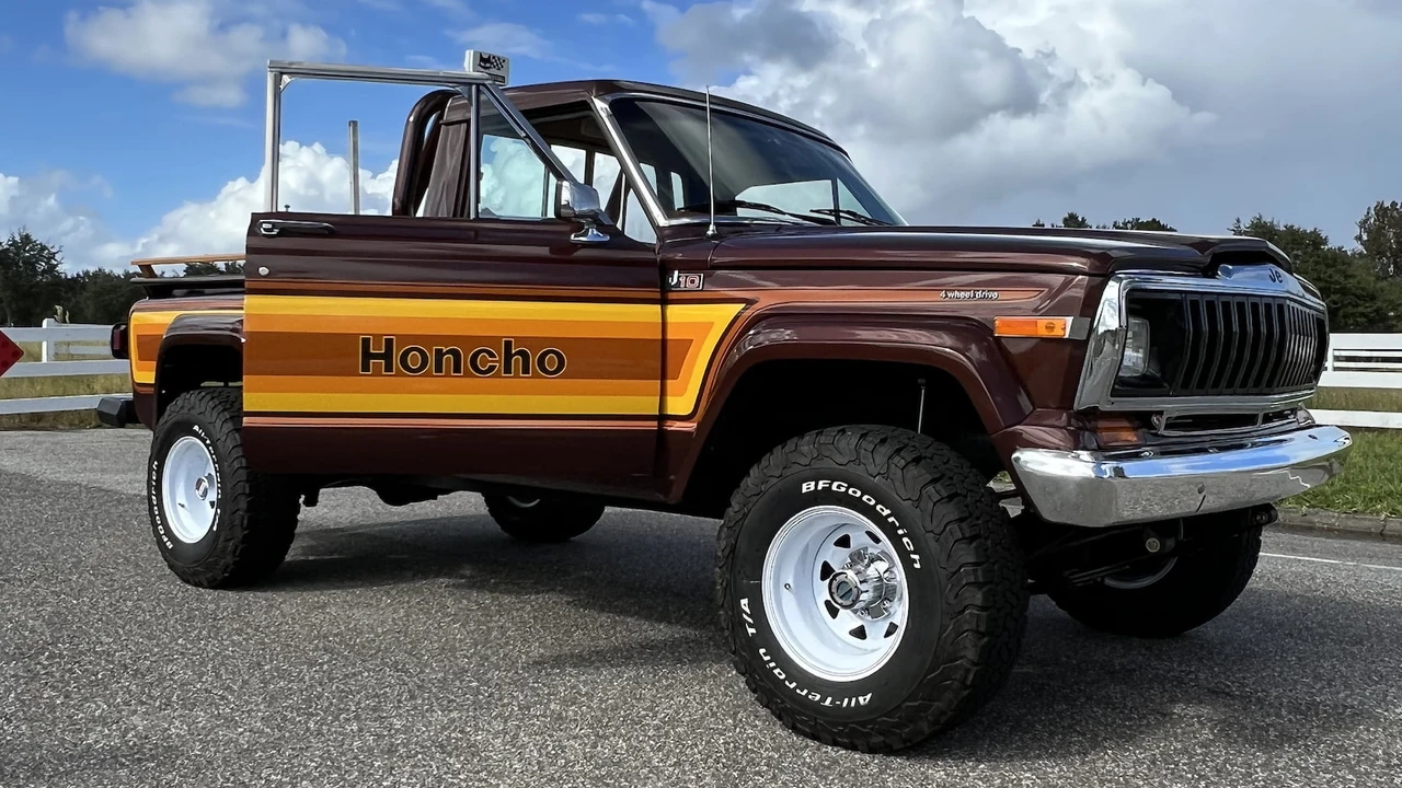1981 Jeep SJ Gladiator - Image 15 of 22