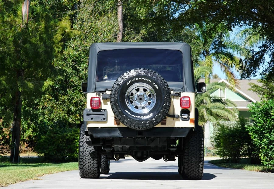 1981 Jeep CJ8 Scrambler - Image 8 of 11