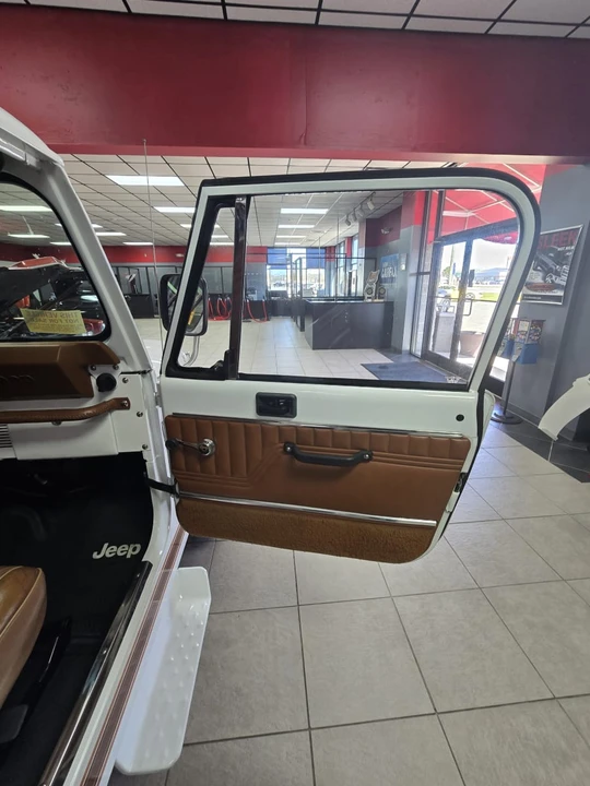 1981 Jeep CJ8 Scrambler - Image 16 of 31