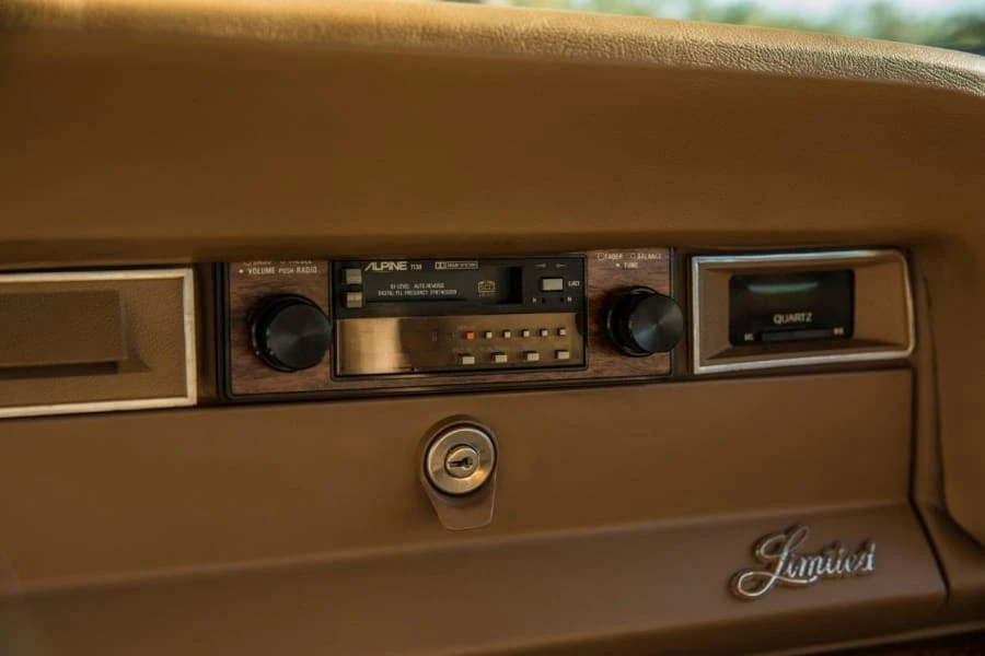 1981 Jeep SJ Wagoneer - Image 6 of 12