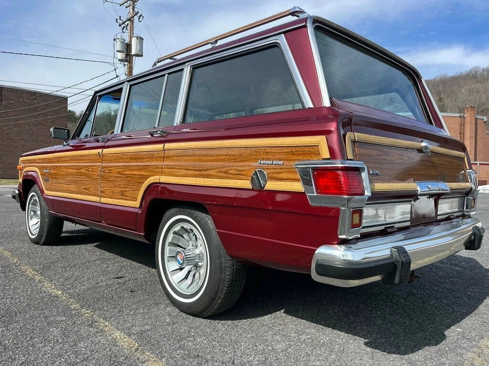 1981 Jeep SJ Wagoneer - Image 6 of 12