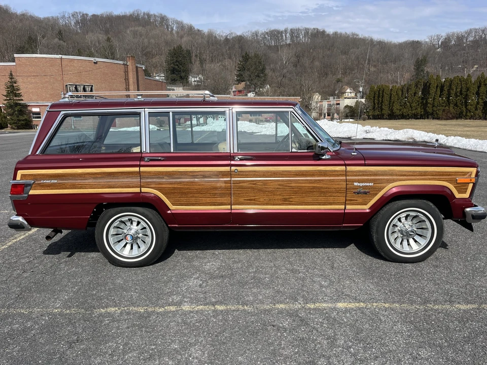 1981 Jeep SJ Wagoneer - Image 10 of 31