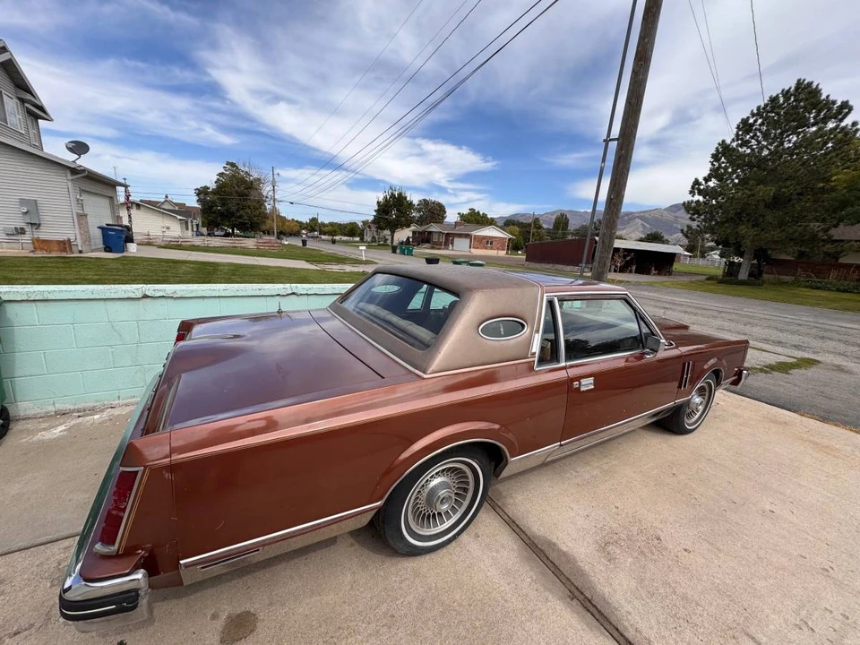 1981 Lincoln Continental Mark VI - Image 7 of 24