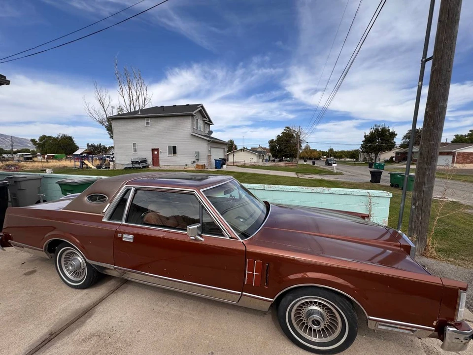 1981 Lincoln Continental Mark VI - Image 5 of 24
