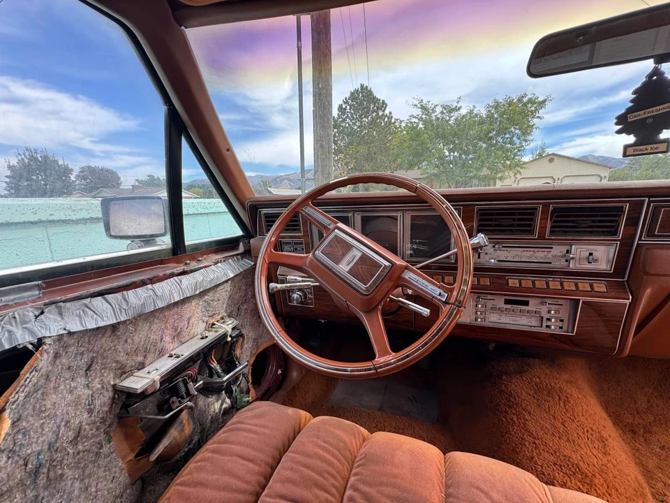1981 Lincoln Continental Mark VI - Image 9 of 24