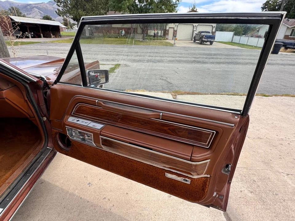1981 Lincoln Continental Mark VI - Image 15 of 24