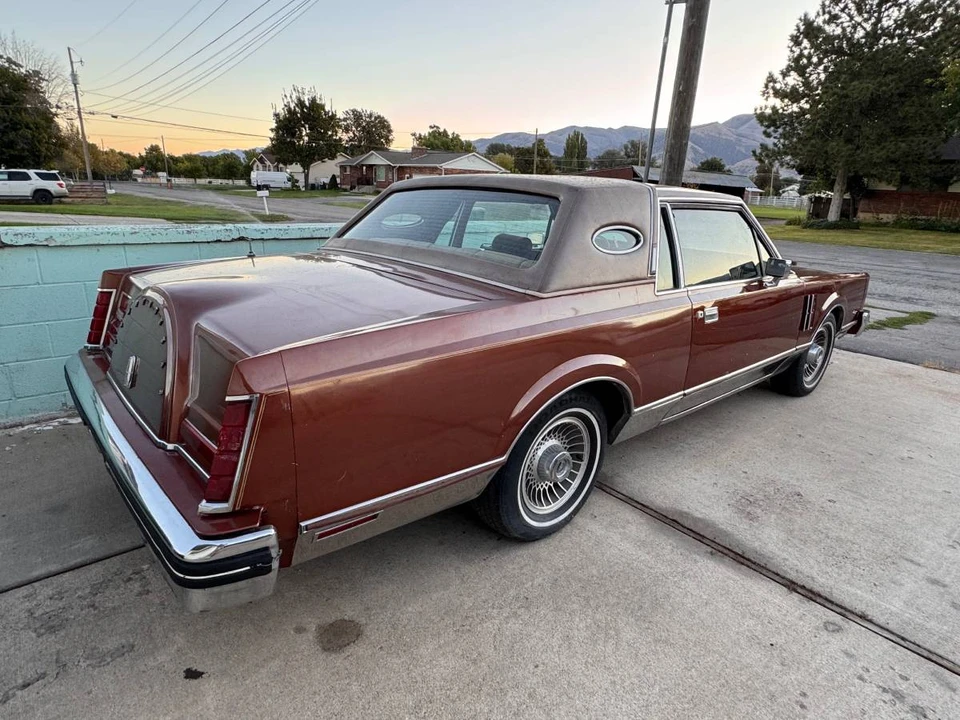1981 Lincoln Continental Mark VI - Image 3 of 24