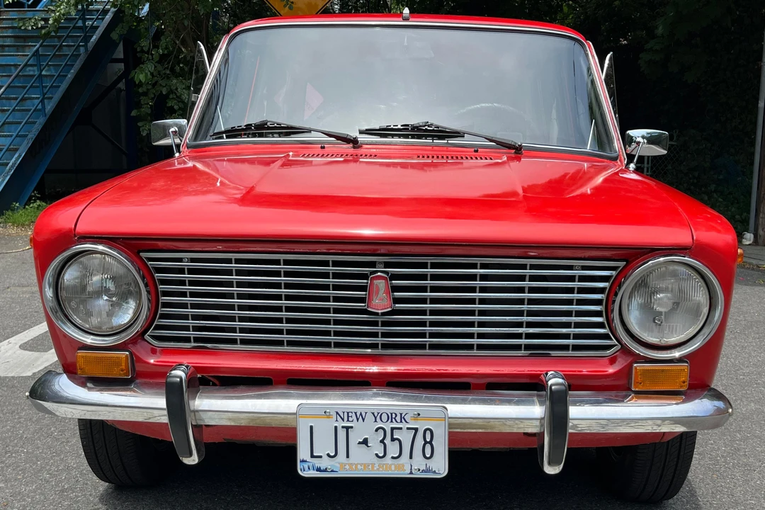 1981 Lada - Image 2 of 31
