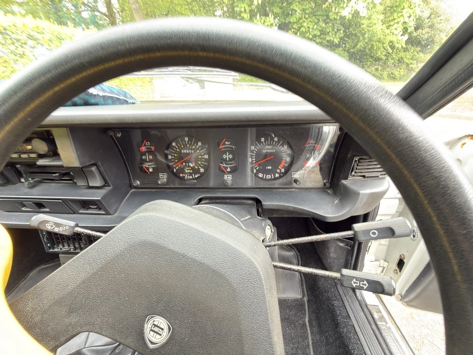 1981 Lancia Beta - Image 12 of 31