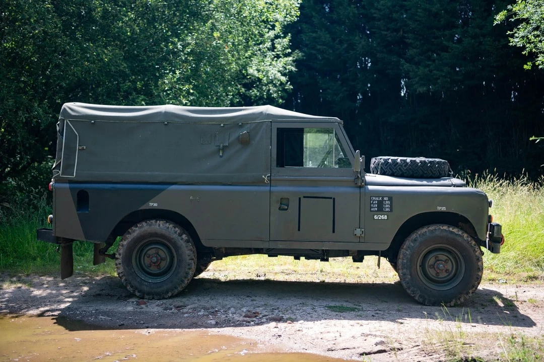 1981 Land Rover Series III 109 - Image 6 of 30
