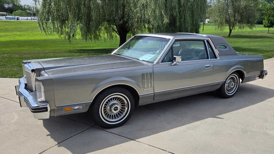 1981 Lincoln Continental Mark VI - Image 5 of 14