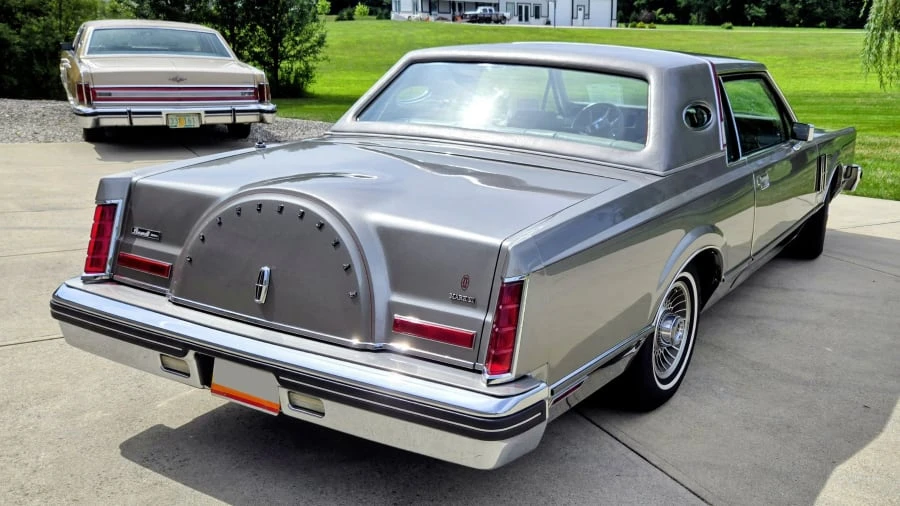 1981 Lincoln Continental Mark VI - Image 3 of 14