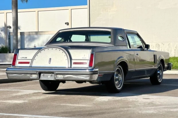 1981 Lincoln Continental Mark VI - Image 2 of 8