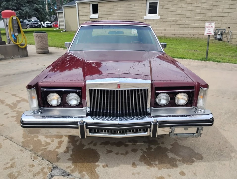 1981 Lincoln Continental Mark VI - Image 9 of 19