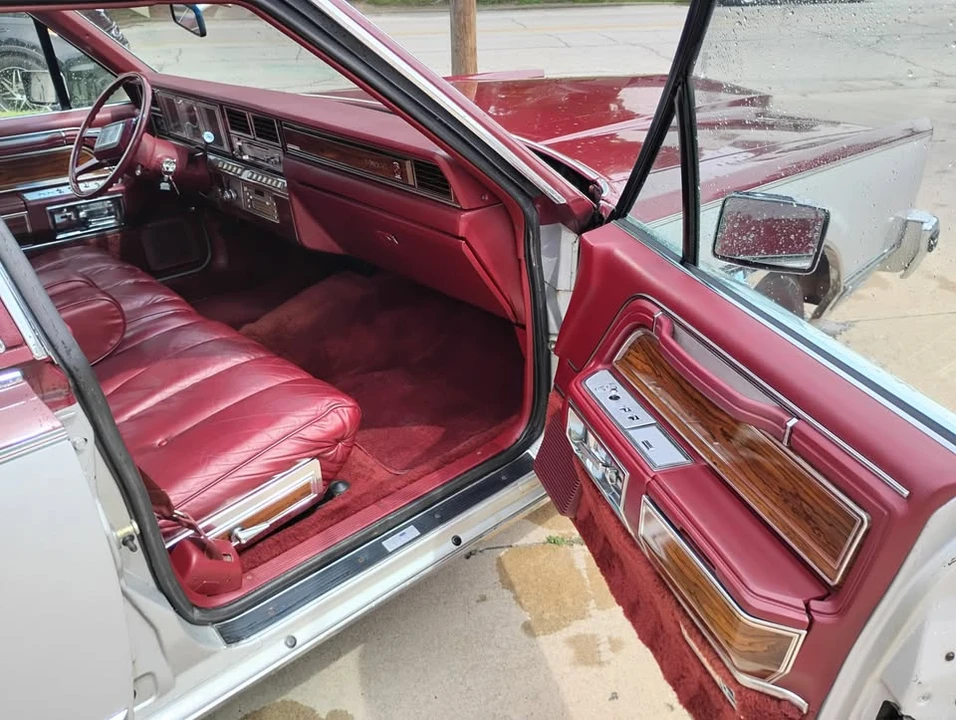 1981 Lincoln Continental Mark VI - Image 10 of 19