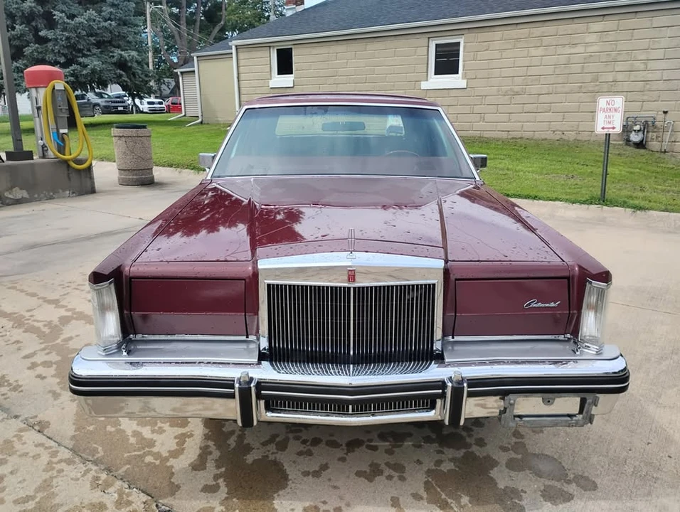 1981 Lincoln Continental Mark VI - Image 2 of 19