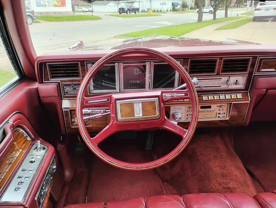 1981 Lincoln Continental Mark VI - Image 17 of 19