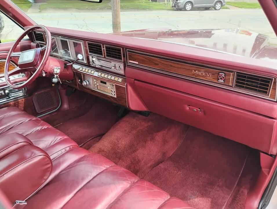 1981 Lincoln Continental Mark VI - Image 12 of 19