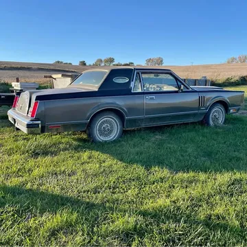 1981 Lincoln Continental Mark VI Givenchy Edition