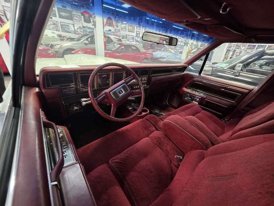 1981 Lincoln Continental Mark VI - Image 7 of 12