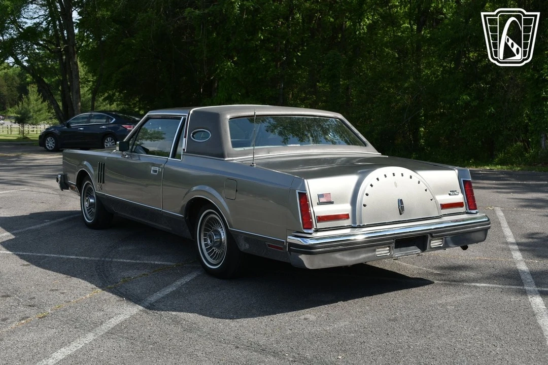 1981 Lincoln Continental Mark VI - Image 11 of 21