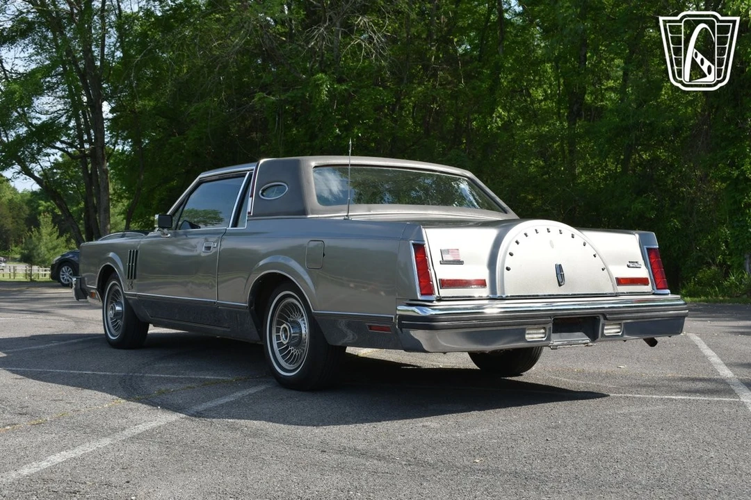 1981 Lincoln Continental Mark VI - Image 12 of 21