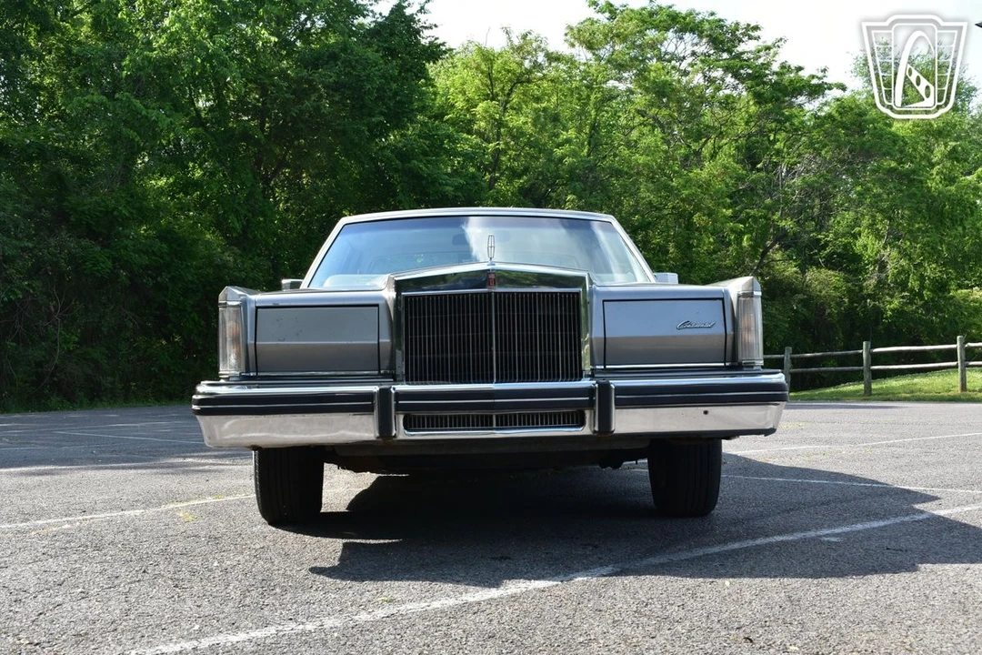 1981 Lincoln Continental Mark VI - Image 27 of 31