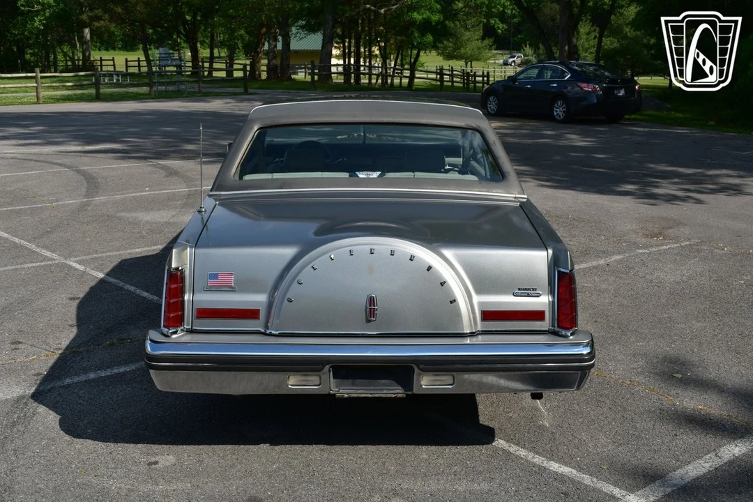 1981 Lincoln Continental Mark VI - Image 13 of 21
