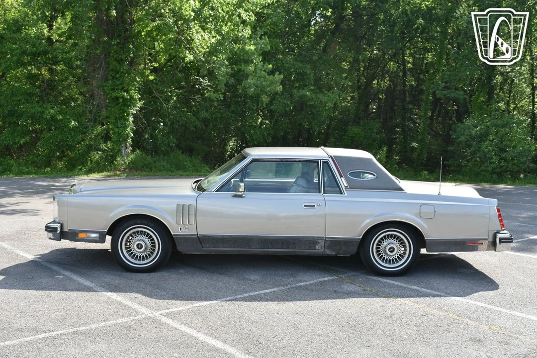 1981 Lincoln Continental Mark VI - Image 7 of 21
