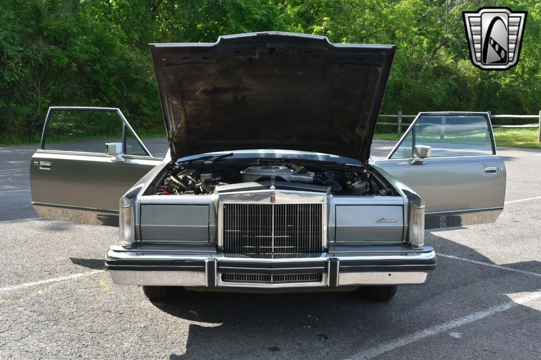 1981 Lincoln Continental Mark VI - Image 13 of 21