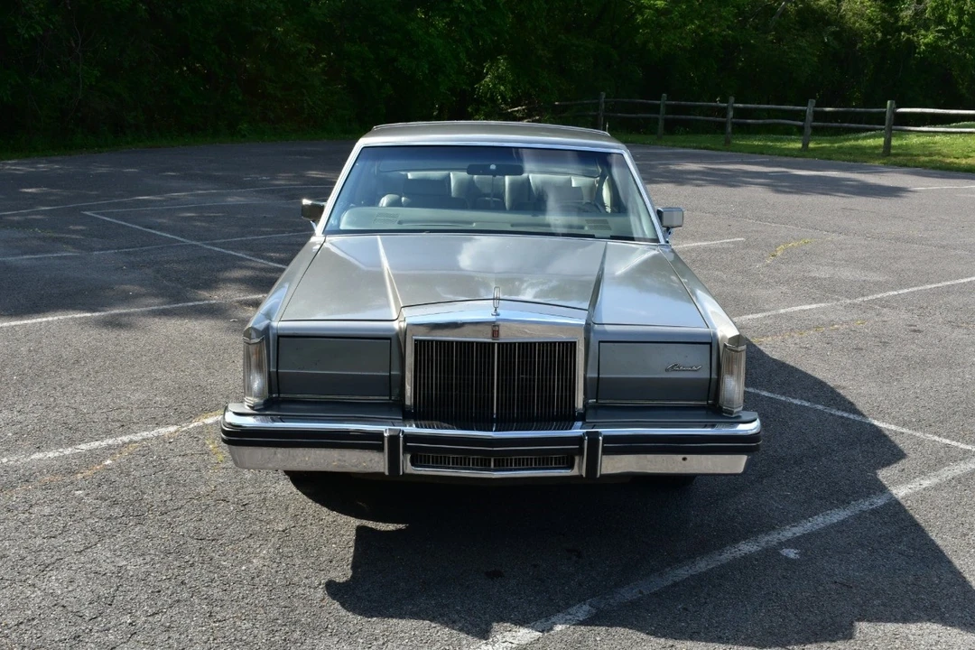 1981 Lincoln Continental Mark VI - Image 10 of 12
