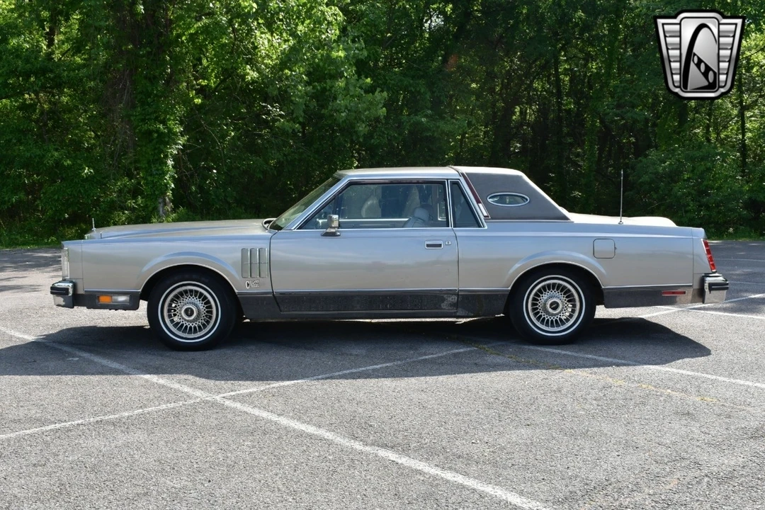1981 Lincoln Continental Mark VI - Image 4 of 12