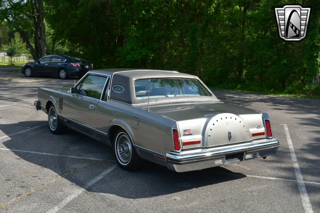 1981 Lincoln Continental Mark VI - Image 5 of 12