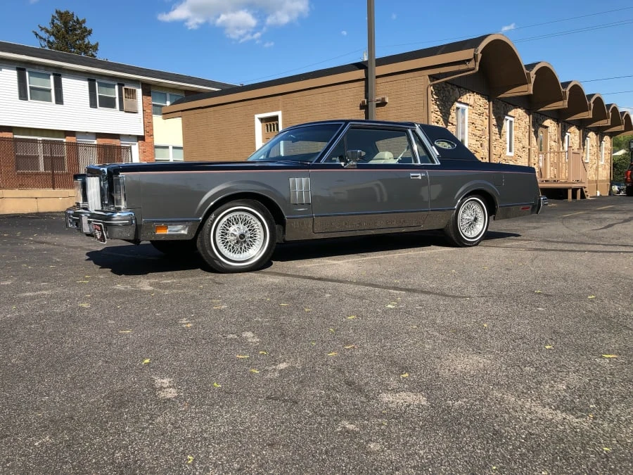 1981 Lincoln Continental Mark VI - Image 2 of 12