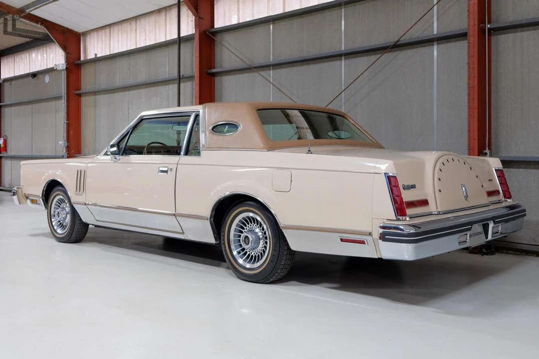 1981 Lincoln Continental Mark VI - Image 4 of 31