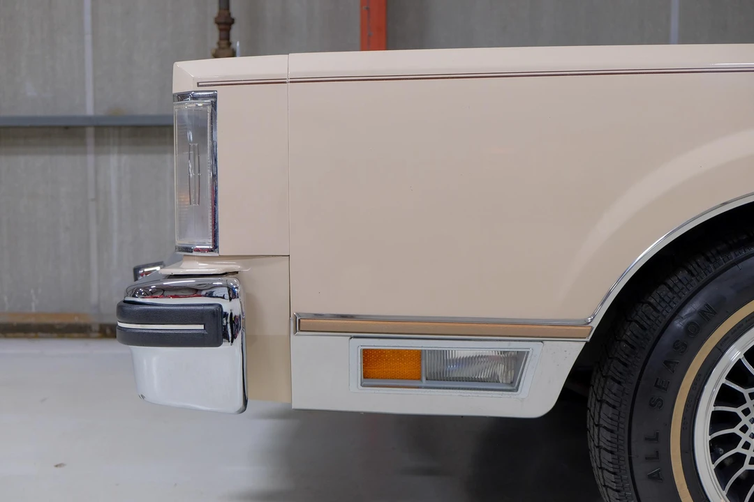 1981 Lincoln Continental Mark VI - Image 28 of 31