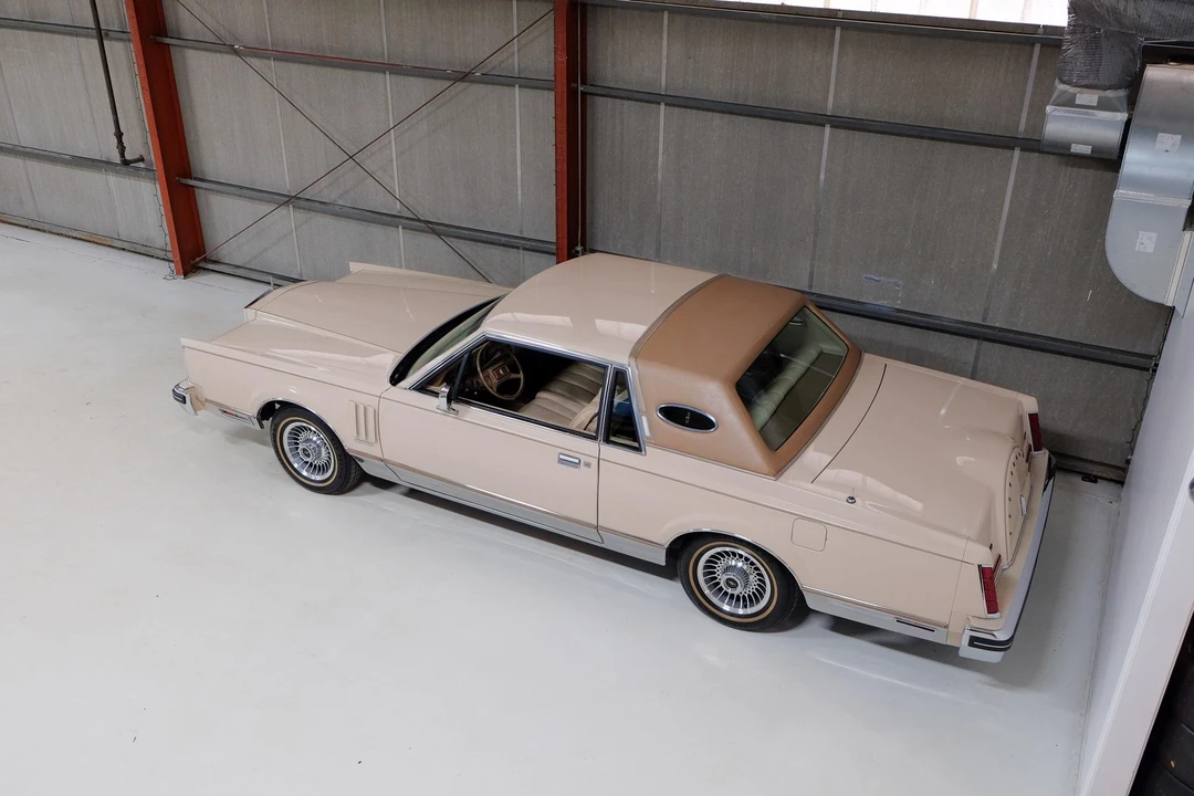 1981 Lincoln Continental Mark VI - Image 14 of 31