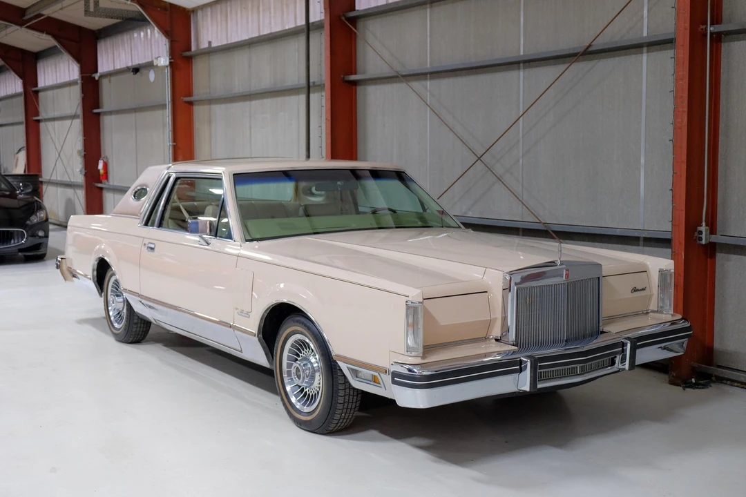 1981 Lincoln Continental Mark VI - Image 21 of 31