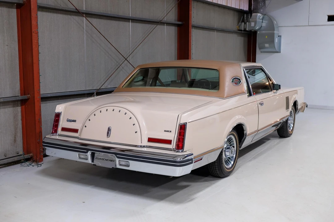 1981 Lincoln Continental Mark VI - Image 17 of 31