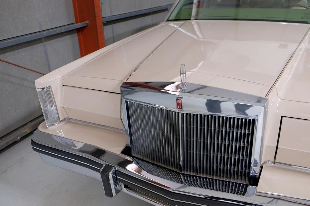 1981 Lincoln Continental Mark VI - Image 25 of 31