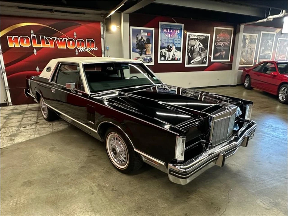 1981 Lincoln Continental Mark VI - Image 26 of 31