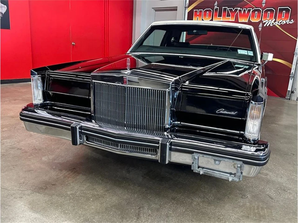 1981 Lincoln Continental Mark VI - Image 6 of 31