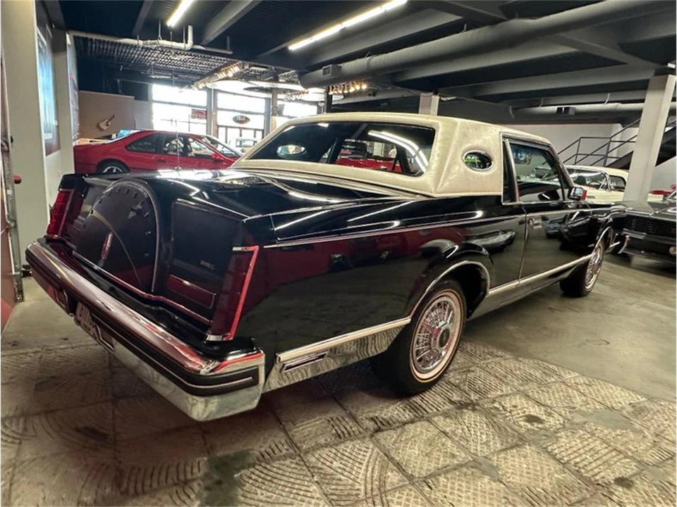 1981 Lincoln Continental Mark VI - Image 15 of 31
