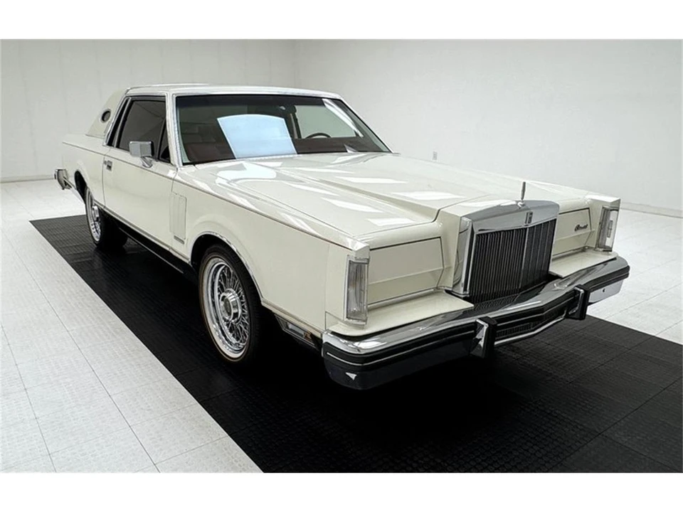 1981 Lincoln Continental Mark VI - Image 7 of 31