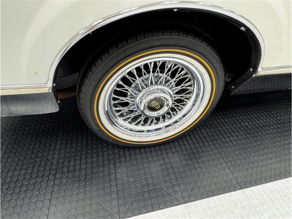 1981 Lincoln Continental Mark VI - Image 23 of 31