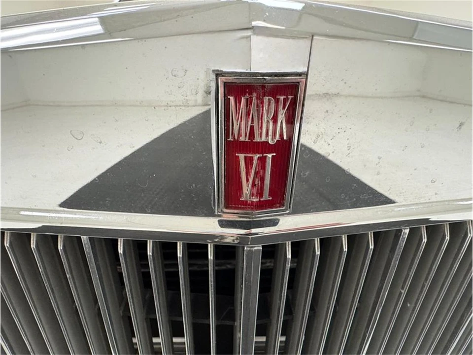 1981 Lincoln Continental Mark VI - Image 10 of 31