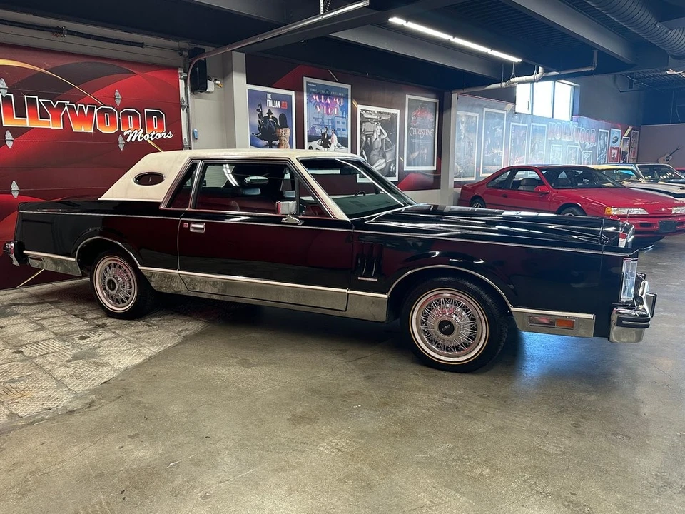1981 Lincoln Continental Mark VI - Image 9 of 31